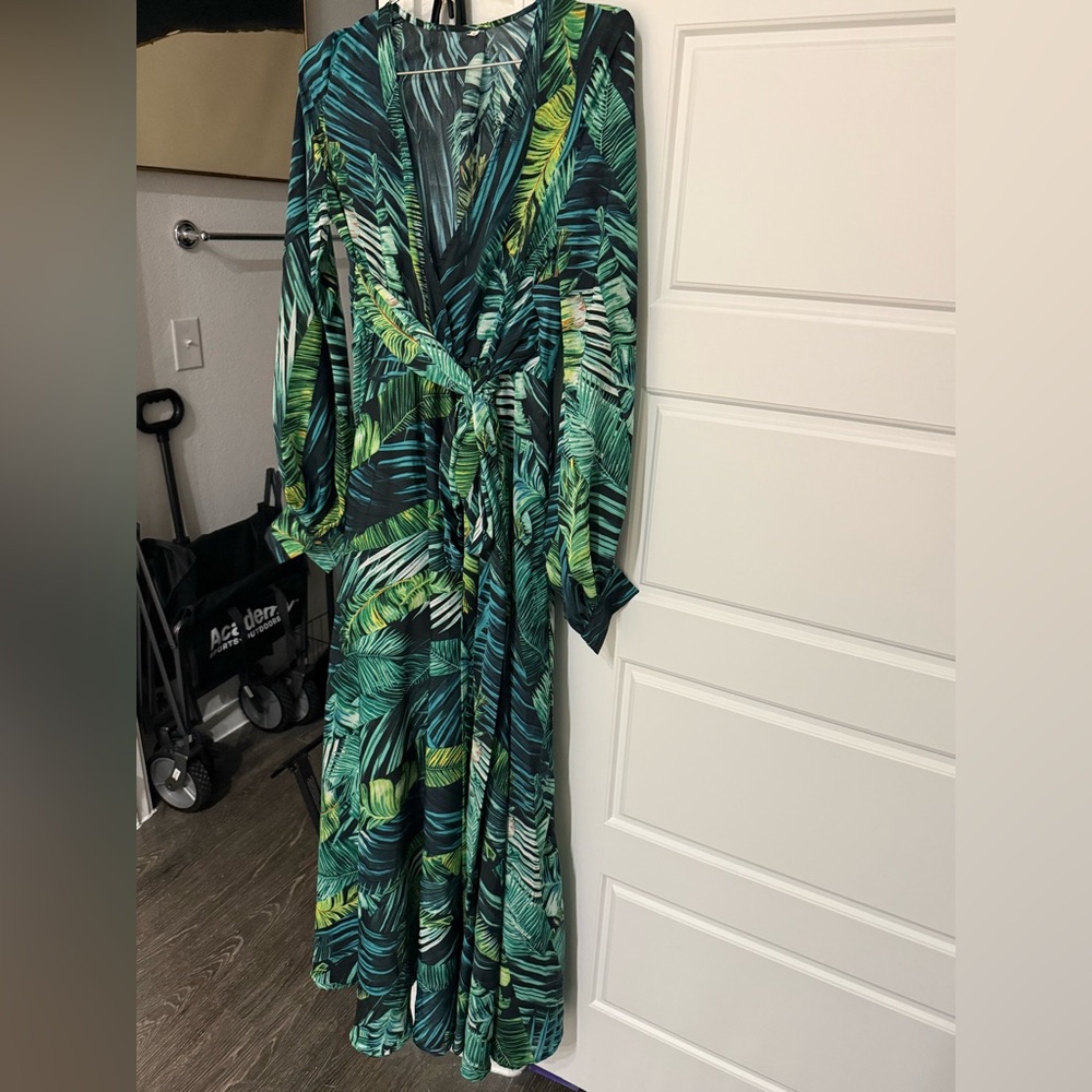 Tropical Green Leaf Print Maxi Dress